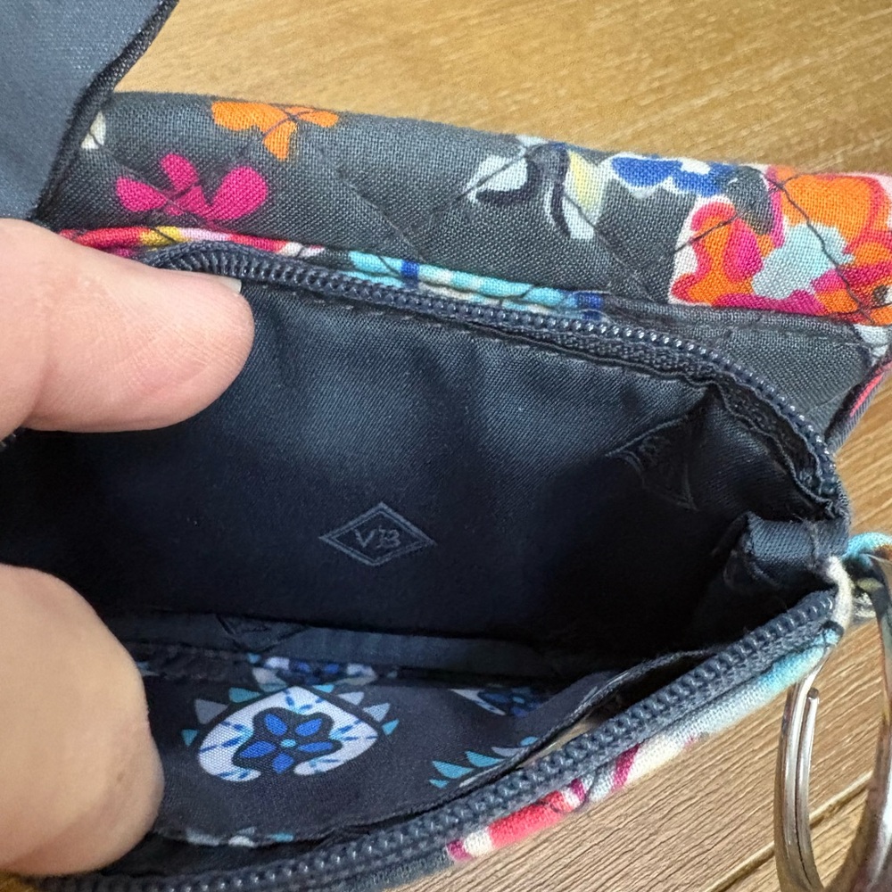 Vera Bradley Floral Quilted Wallet/ID Case in Gray and Pink - Picture 5 of 6